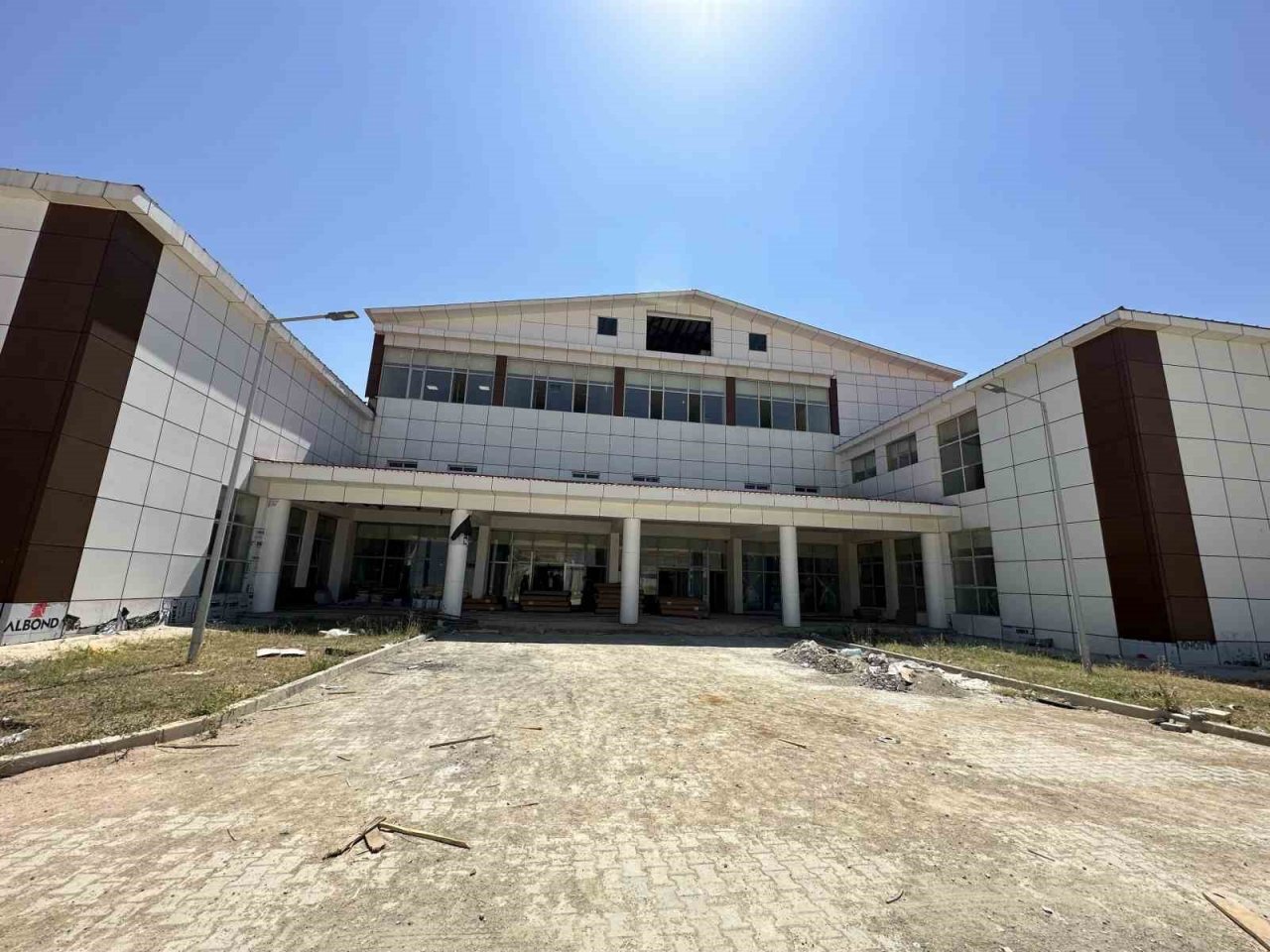 Yüksekova yeni hastanesine kavuşuyor