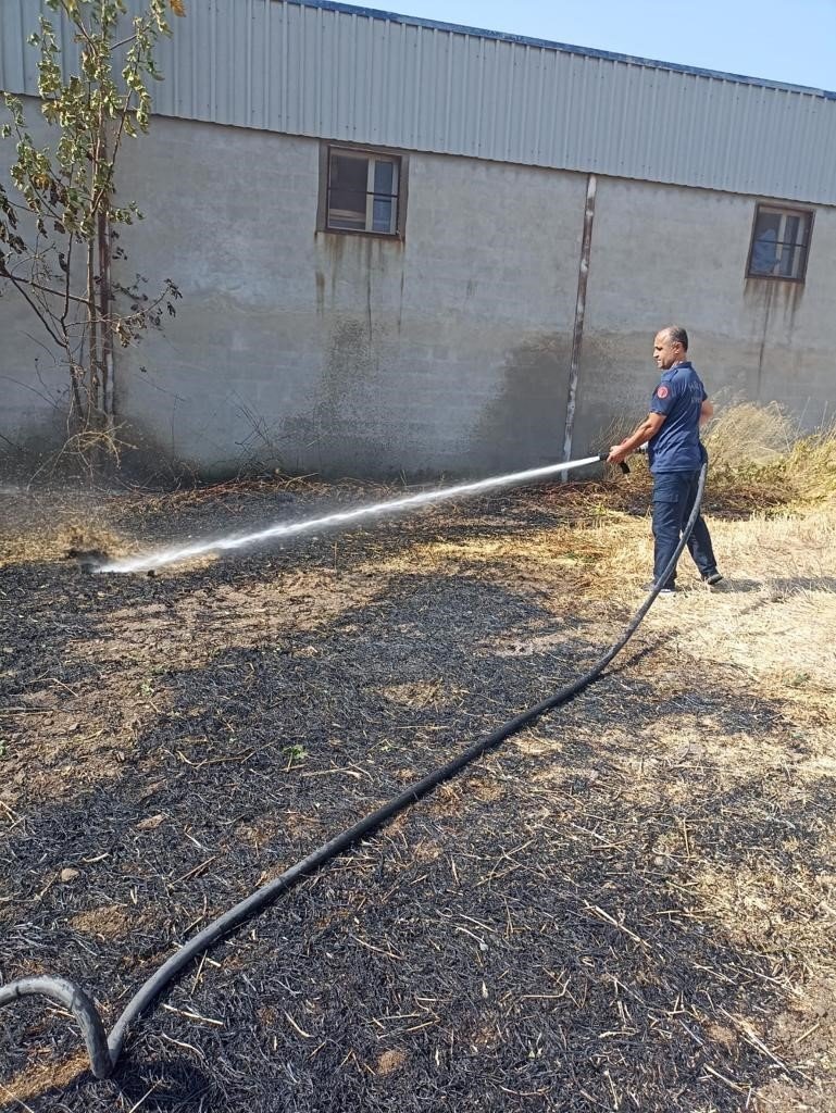 Hatay’da meydana gelen anız yangını söndürüldü