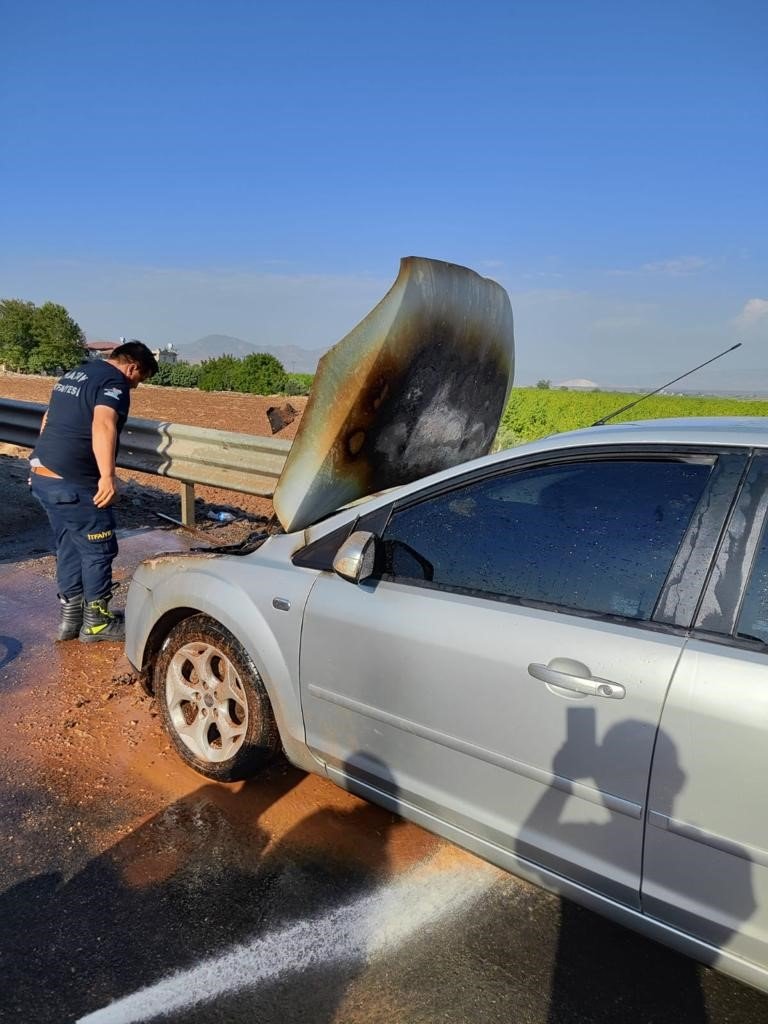 Araç yangını söndürüldü
