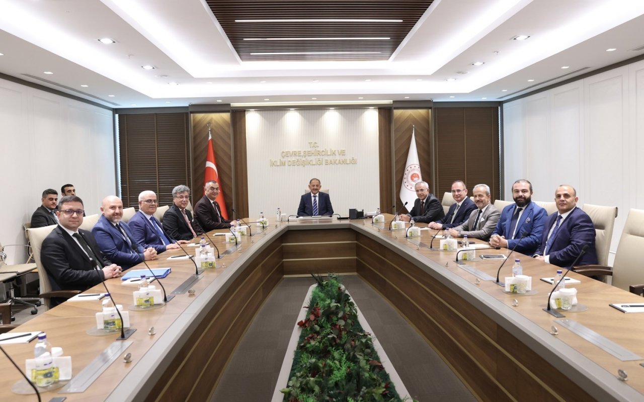 KAYSO yönetiminden Bakan Özhaseki’ye hayırlı olsun ziyareti