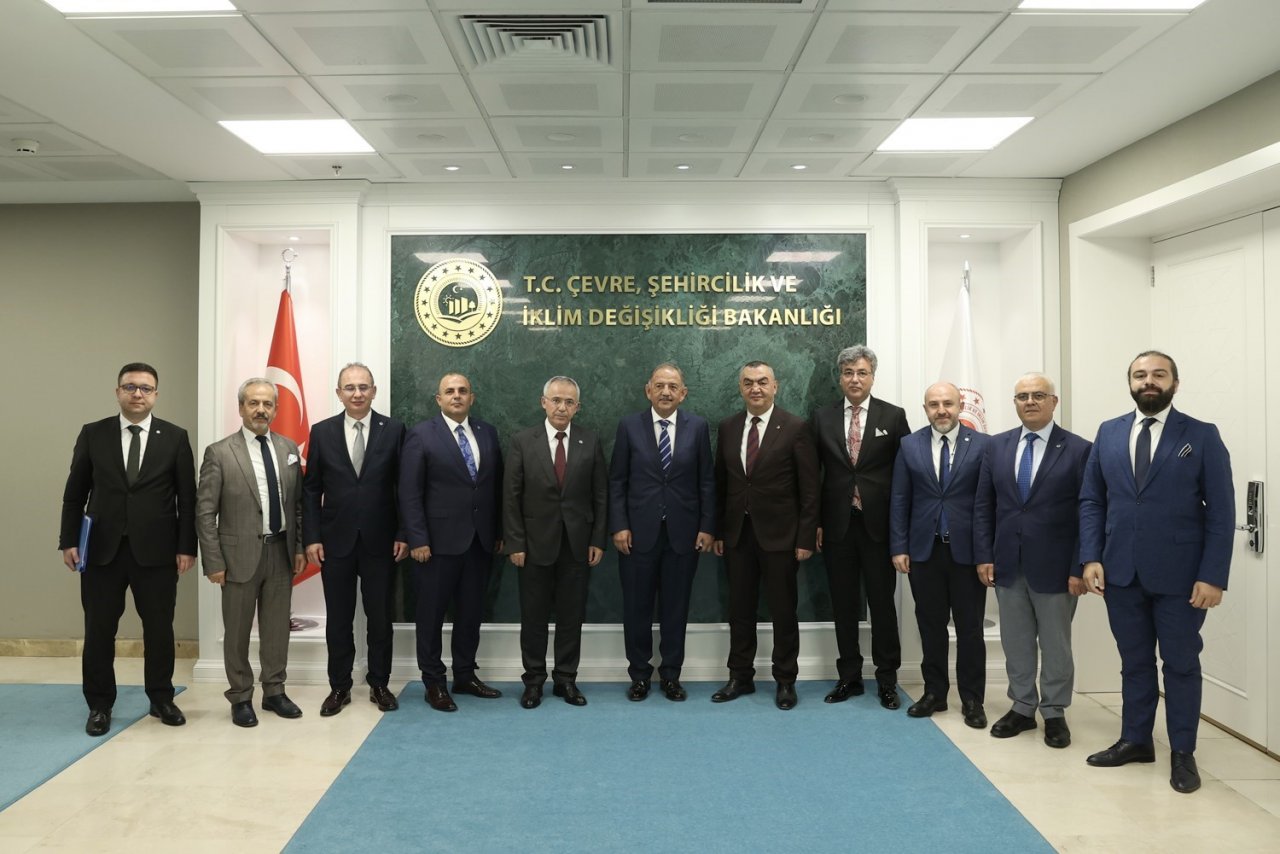 KAYSO yönetiminden Bakan Özhaseki’ye hayırlı olsun ziyareti