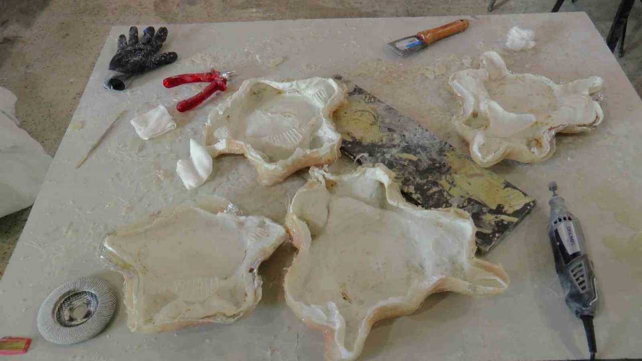 7,5 milyon yıl sonra ayaktalar