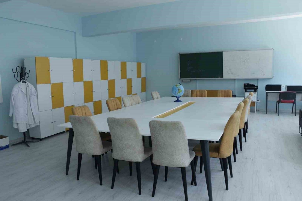 Menteşe Anadolu Lisesi yeni binasına taşındı