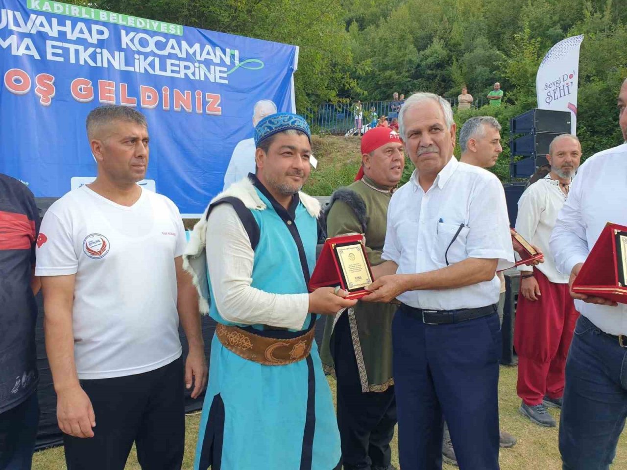 Türk okçular sıcaklara aldırmadı, hedefi 12’den vurdu, kupayı aldı