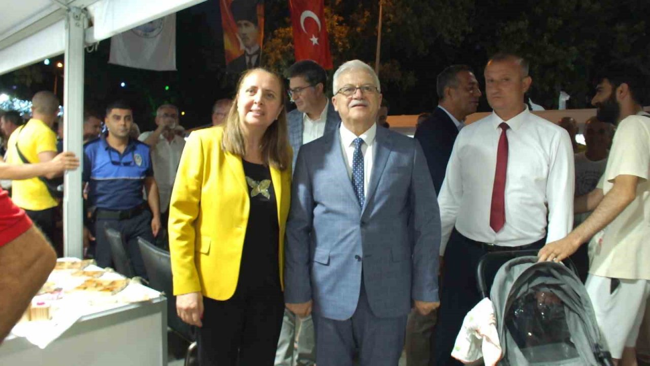 Burhaniye’de festival başladı