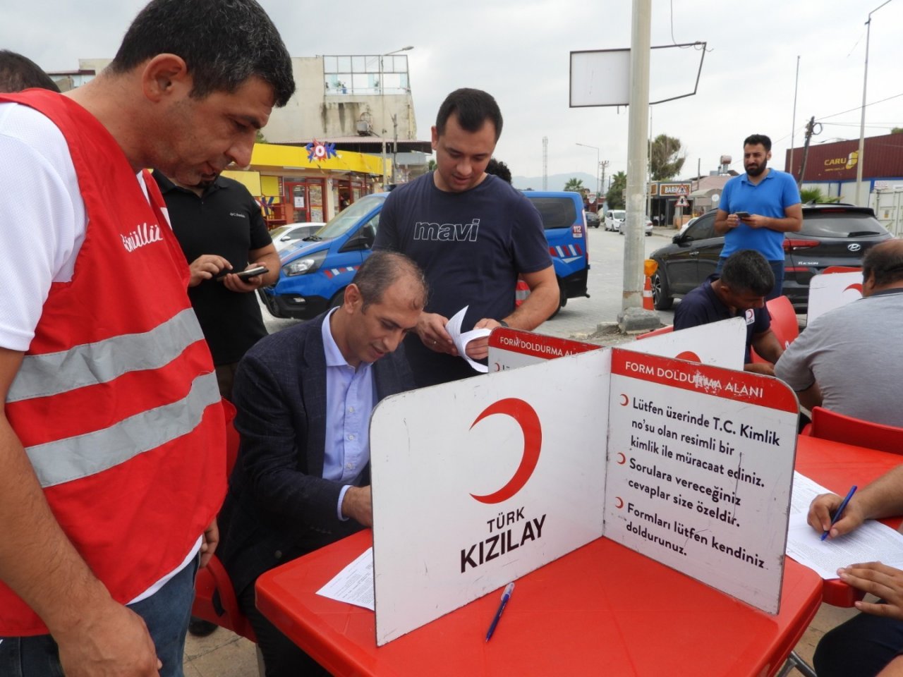 Samandağ Kaymakamı Aksu, kan bağışına destek verdi