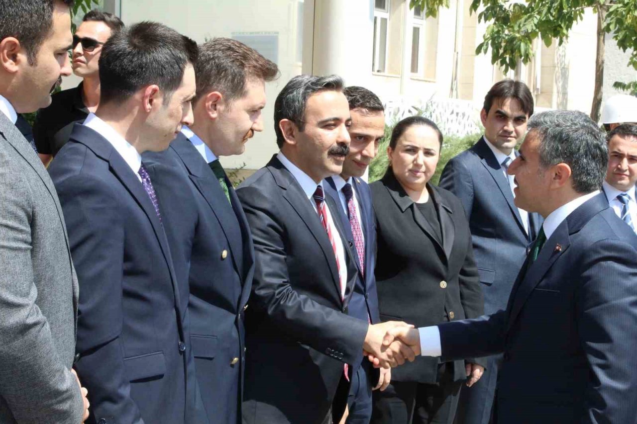 Şırnak Valisi Cevdet Atay göreve başladı