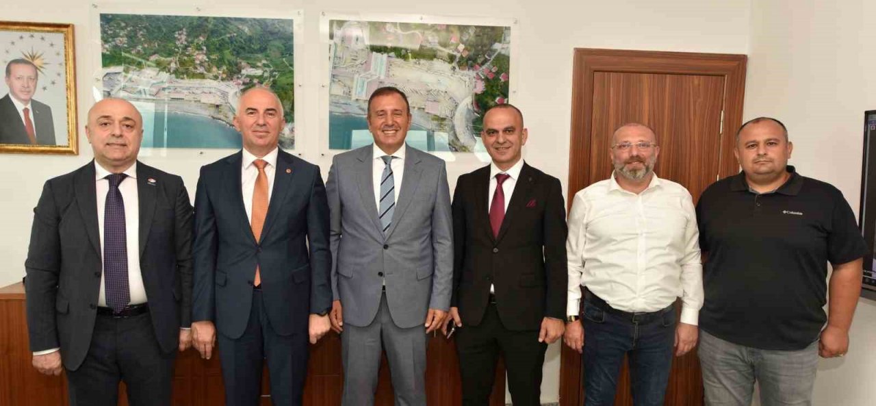 Çelebi: "Sarp’ta personel sayısı artırılmalı, fiziki şartlar iyileştirilmeli"