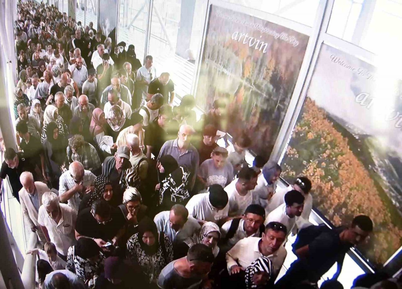 Çelebi: "Sarp’ta personel sayısı artırılmalı, fiziki şartlar iyileştirilmeli"