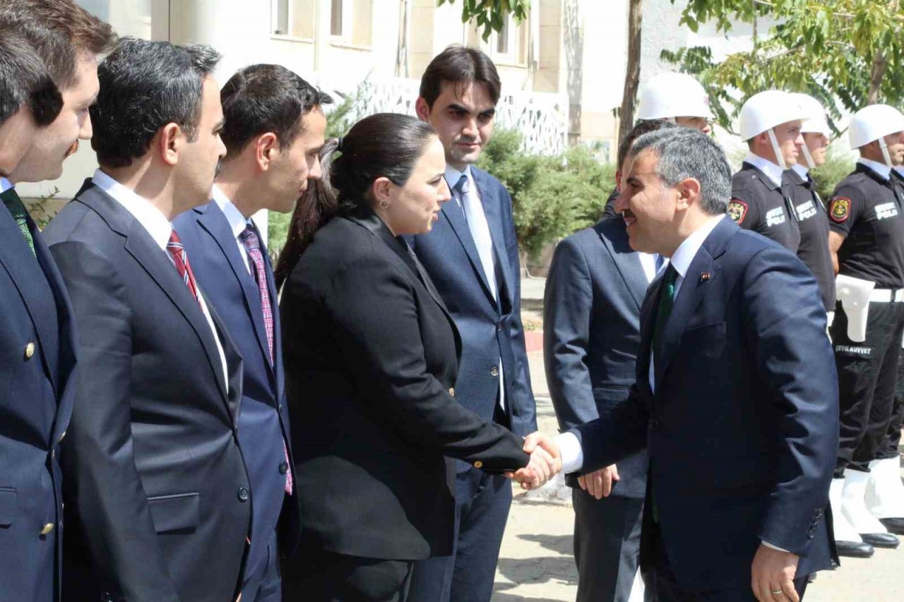 Şırnak Valisi Cevdet Atay göreve başladı