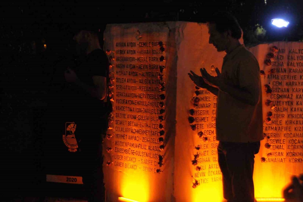 Marmara Depremi’nde hayatını kaybedenler Yalova’da anıldı
