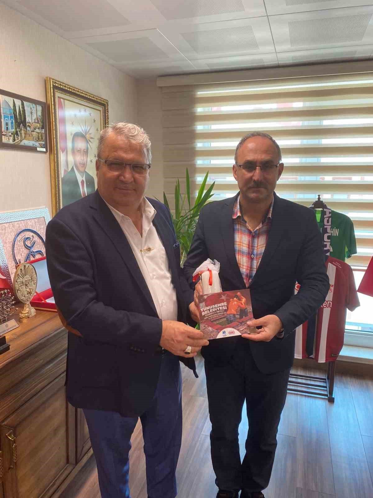 Başkan Çerçi kabine üyeleri ve bürokratları güreşlere davet etti