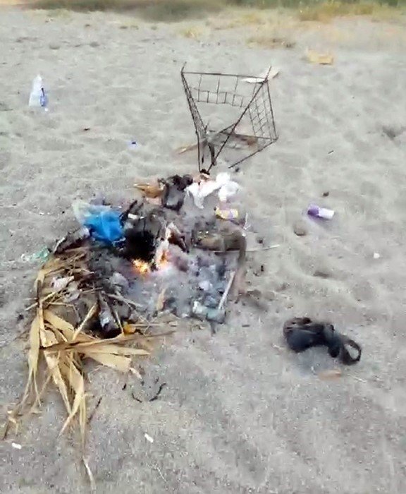 Caretta caretta yuvası üzerinde yapılan mangal cezasız kalmadı