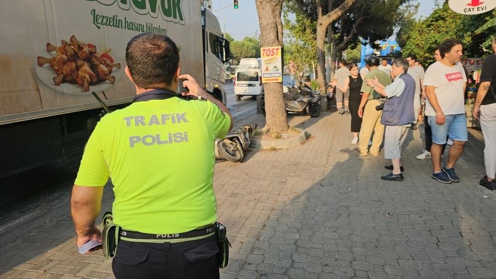Adliye çalışanı genç kadın gözyaşları içinde uğurlandı