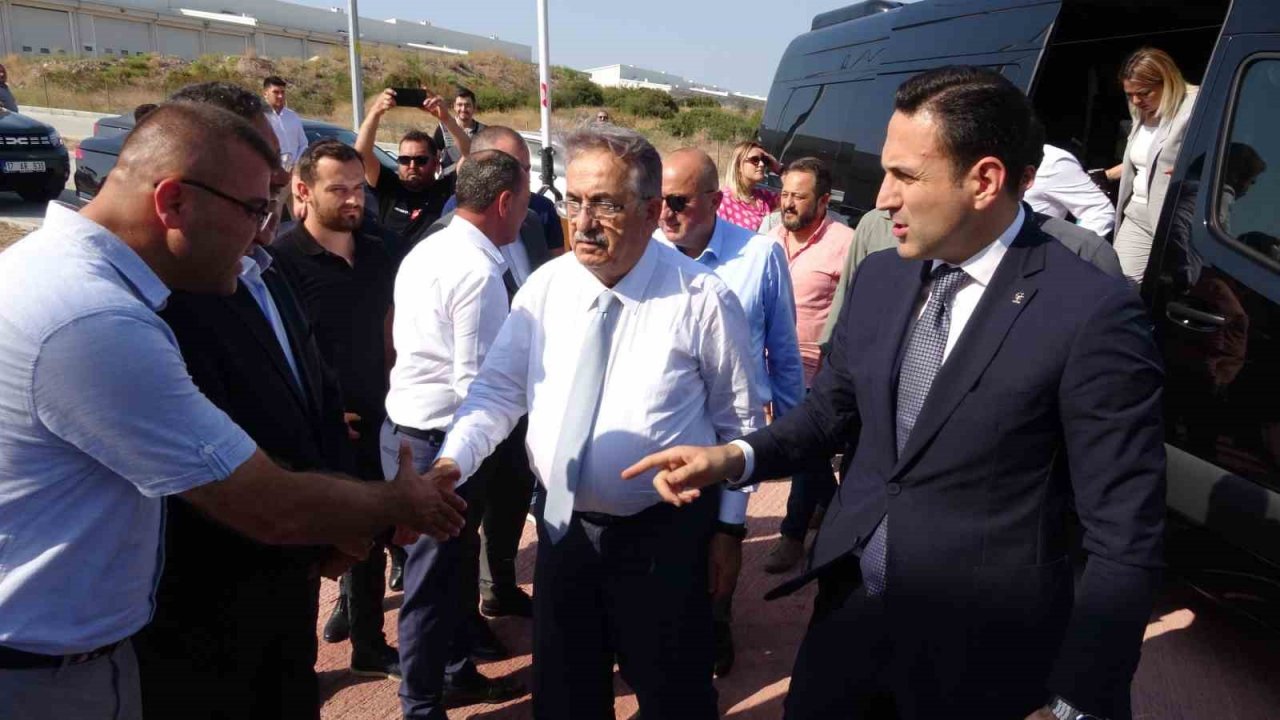 AK Parti Genel Başkan Yardımcısı Hayati Yazıcı, Ezine Gıda İhtisas OSB hakkında brifing aldı