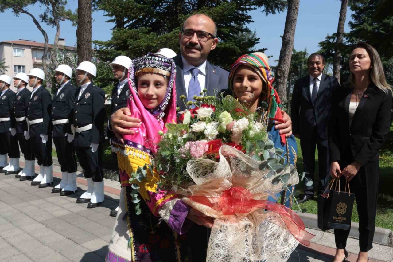 Balıkesir Valisi İsmail Ustaoğlu görevine başladı