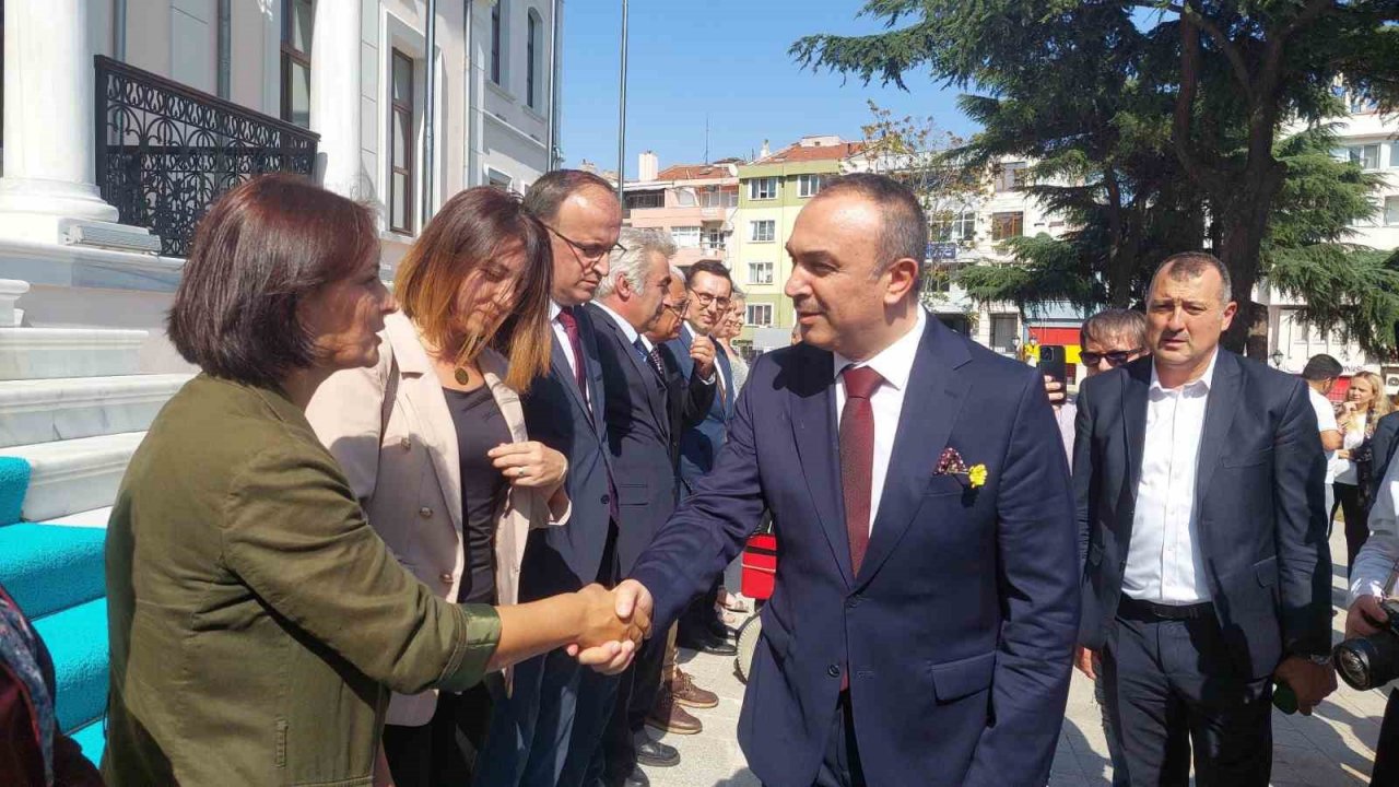 Yeni validen eğitim vurgusu: Gelir gelmez İl Milli Eğitim Müdürü’nü makamına çağırdı