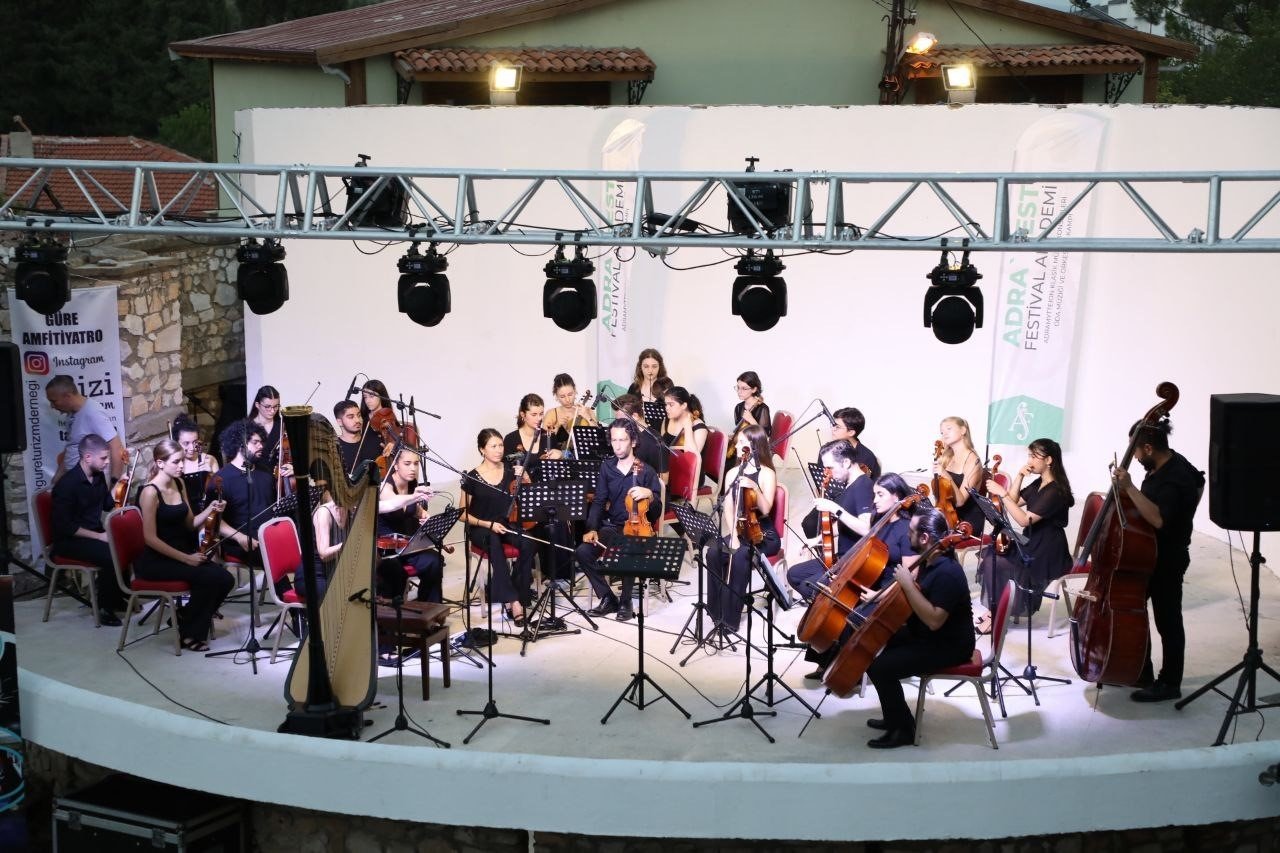 Tayfun Canlı: “Kültür ve sanatın yanındayız”