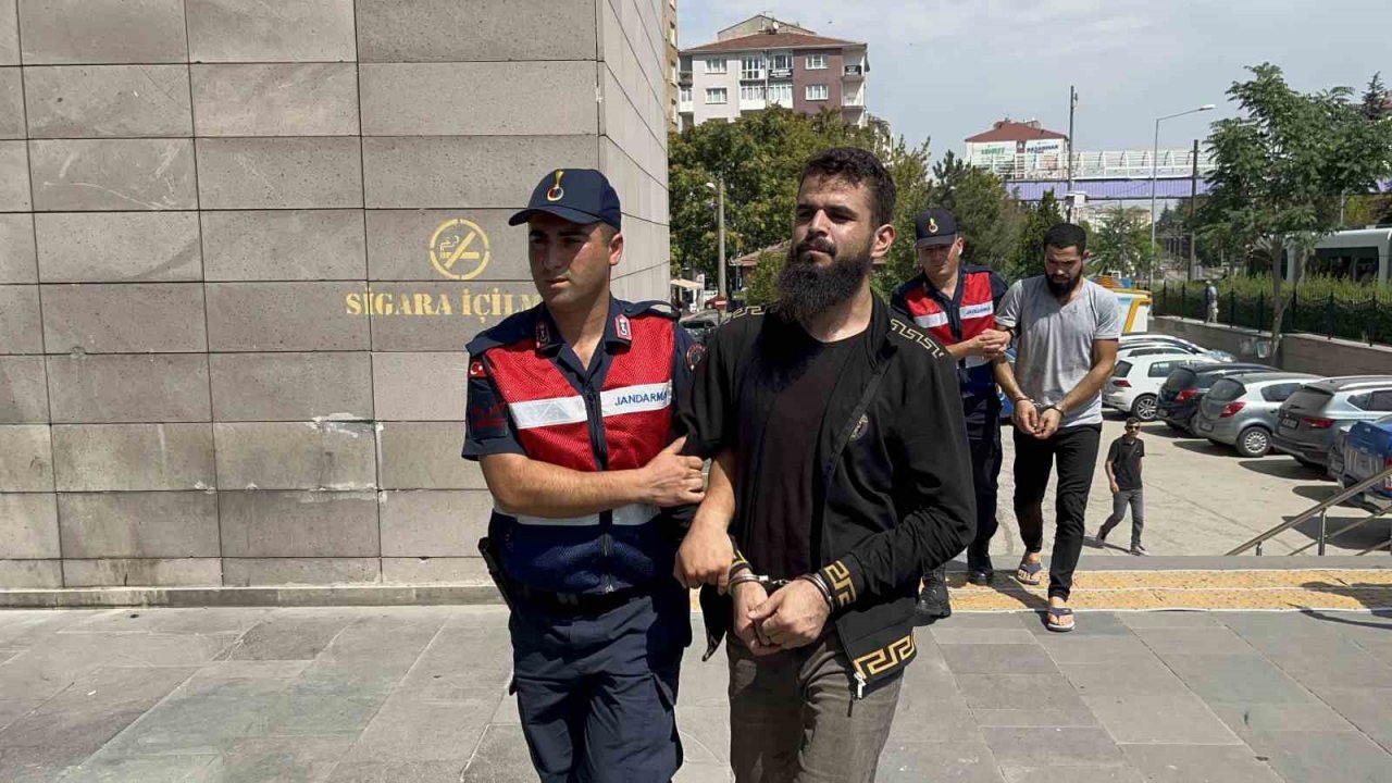 Silah zoruyla küçükbaş hayvan ve para gasp eden yabancı uyruklu 7 şahıs adliyeye sevk edildi