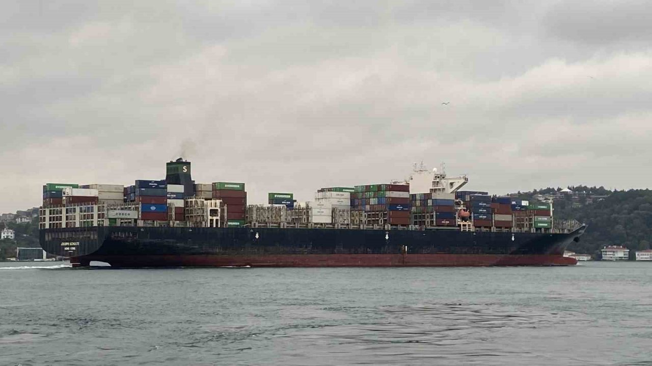 Tahıl Koridorundan geçen konteyner yüklü ilk gemi İstanbul’da