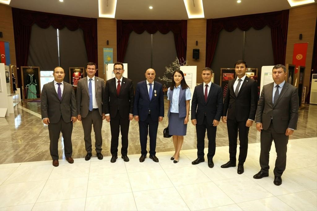 Türk Cumhuriyetleri Geleneksel El Sanatları Sergisi ziyarete açıldı