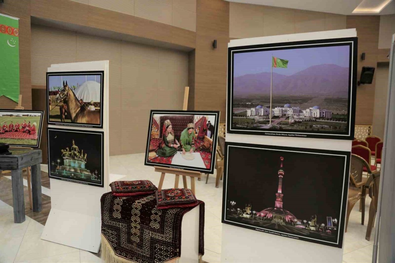 Türk Cumhuriyetleri Geleneksel El Sanatları Sergisi ziyarete açıldı