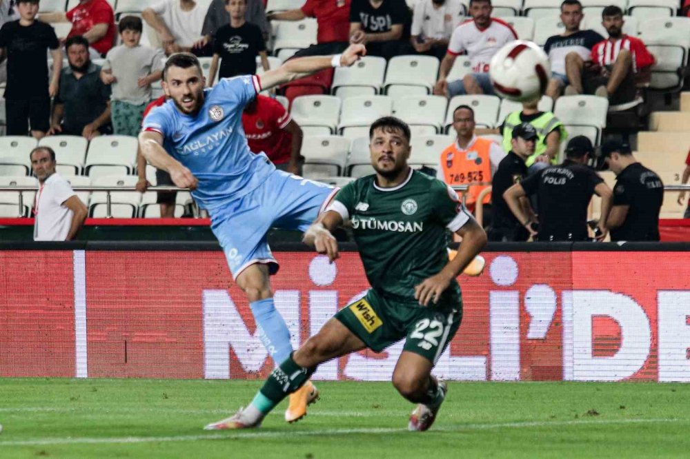 Konyaspor Antalya'da galibiyeti kaçırdı 1-1