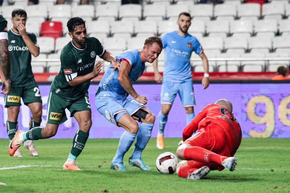 Konyaspor Antalya'da galibiyeti kaçırdı 1-1