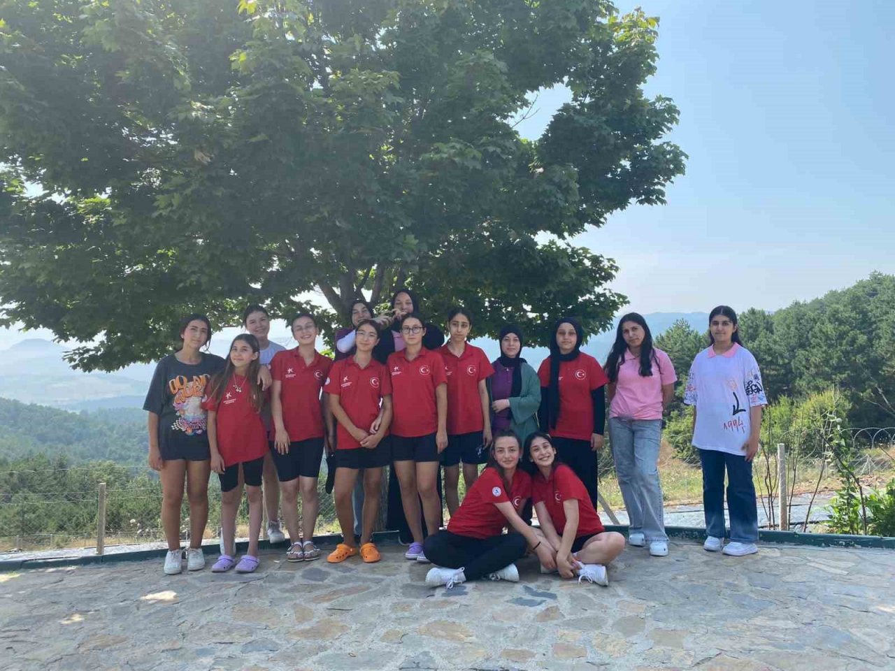 Küçükçekmece Belediyesi Gençlik Kampı düzenledi