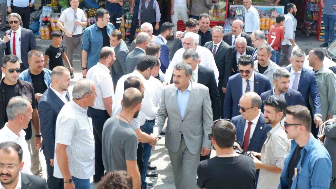 Bakan Tekin’den Pasinler ziyareti