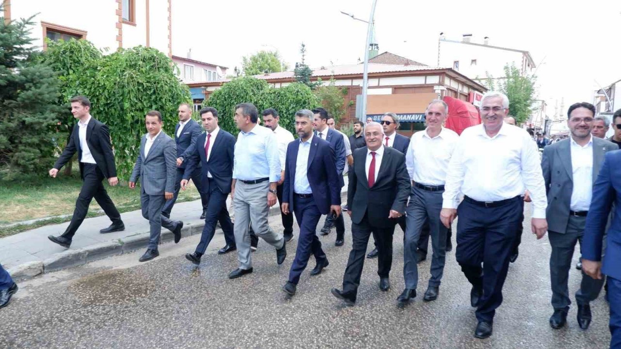 Bakan Tekin’den Pasinler ziyareti