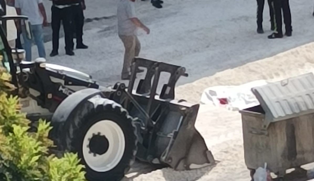 Şanlıurfa’da iş makinesinin altında kalan kadın öldü