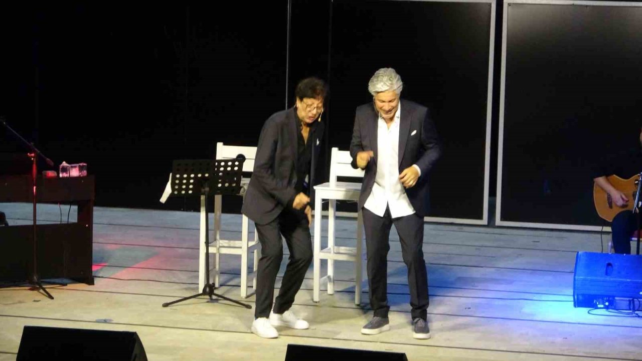 Marmaris’te ‘Hey gidi Günler’ sahnelendi