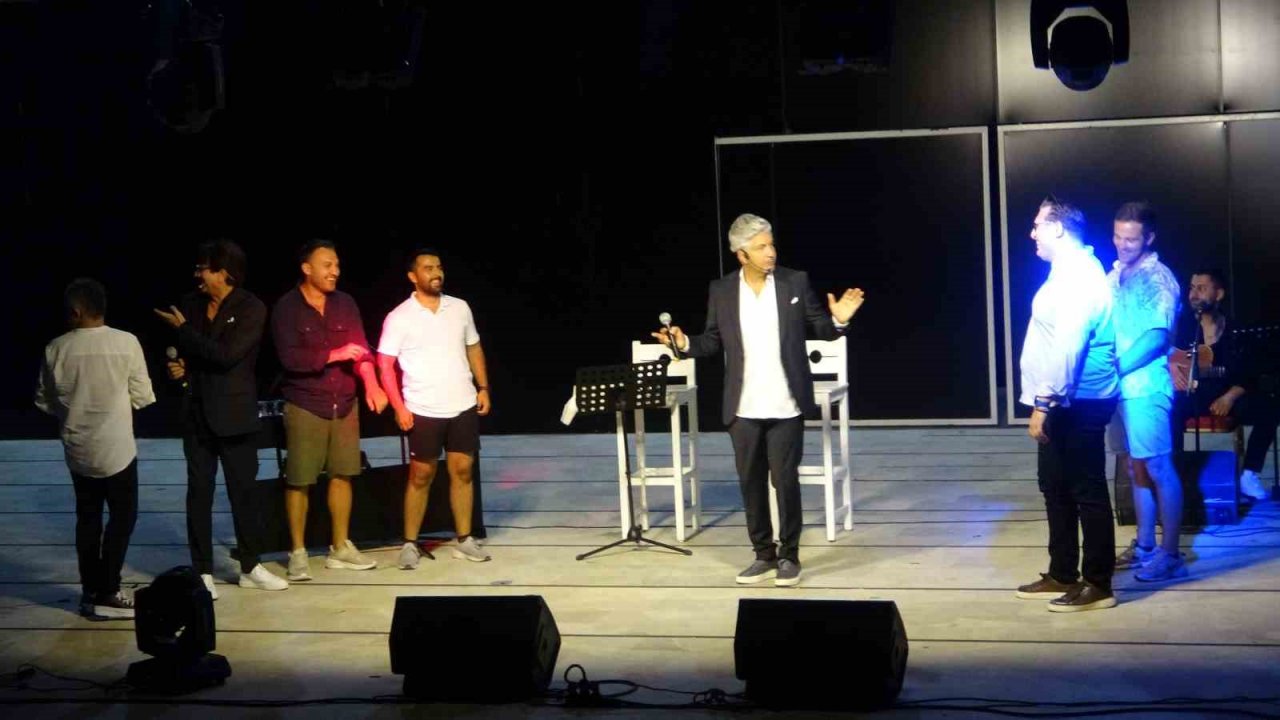 Marmaris’te ‘Hey gidi Günler’ sahnelendi