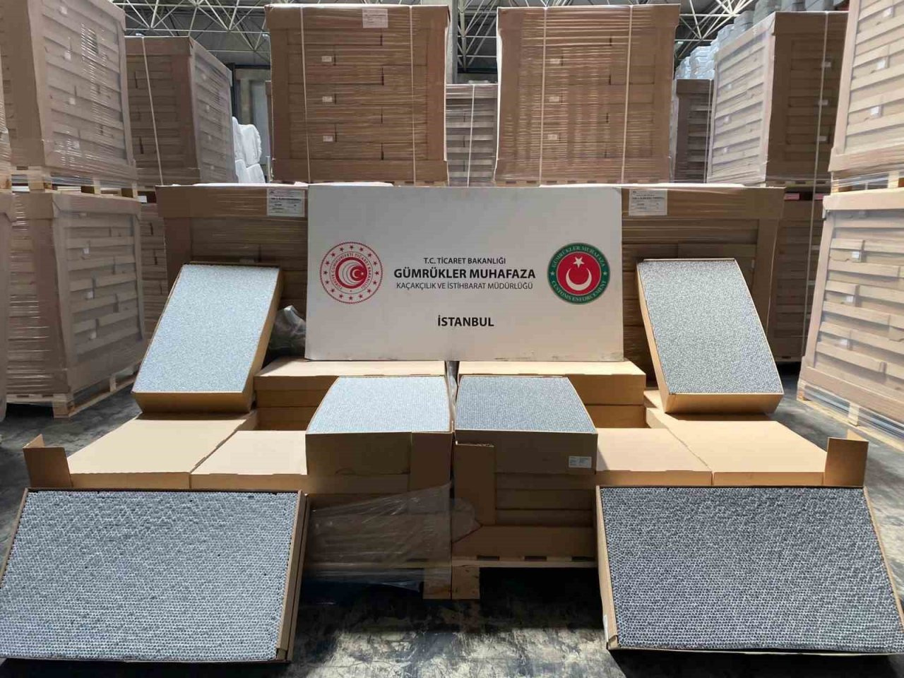 Gümrük Muhafaza ekipleri 19 milyon 100 bin adet filtre çubuk ele geçirdi