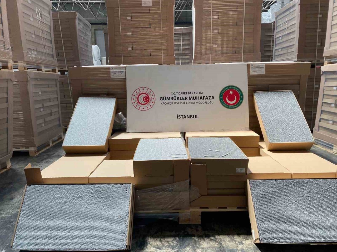 Gümrük Muhafaza ekipleri 19 milyon 100 bin adet filtre çubuk ele geçirdi