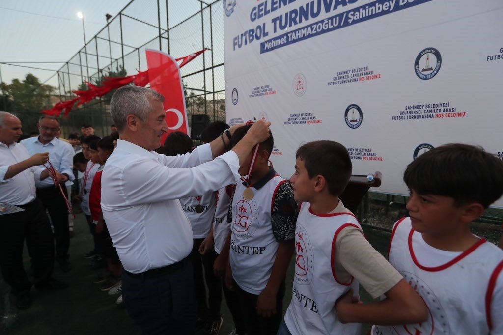 Yaz Kur’an Kursu Futbol Turnuvasına 75 takım katıldı