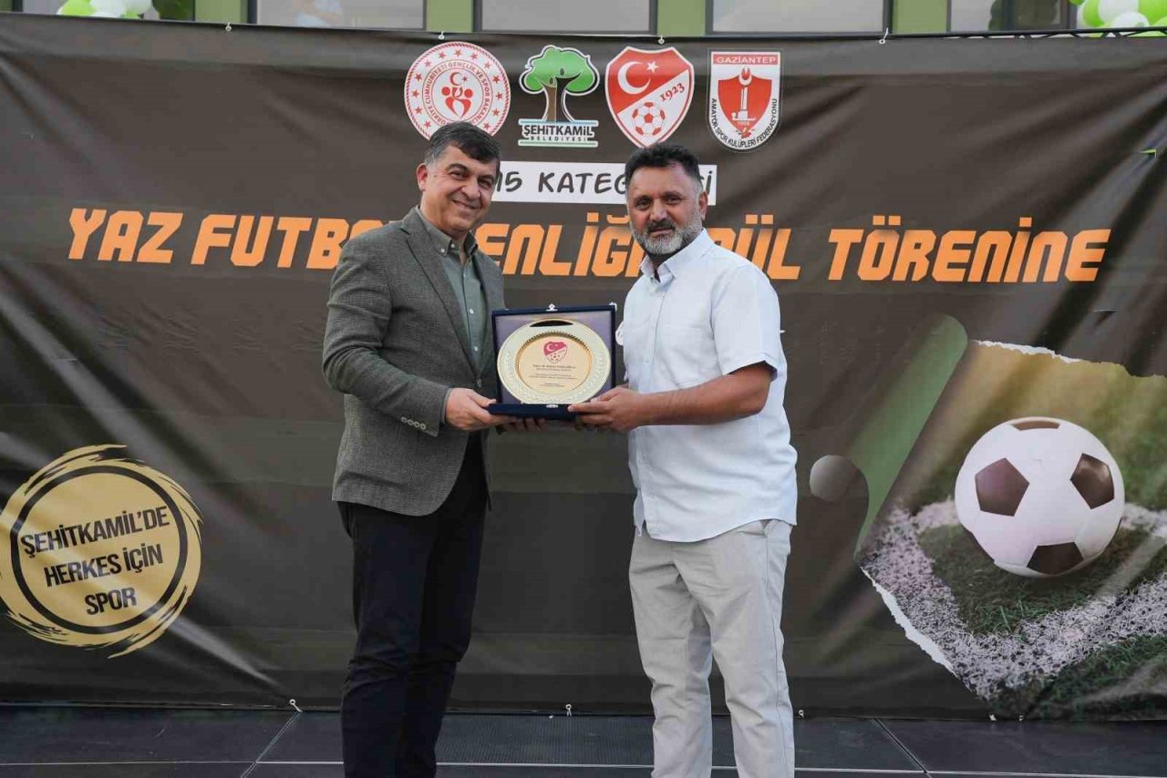 Yeşil sahada duygular harmanlandı