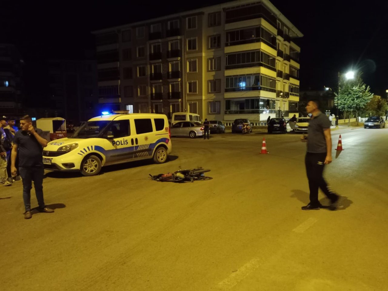 Çarpışan iki motosikletten biri parçalandı, 4 kişi yaralandı