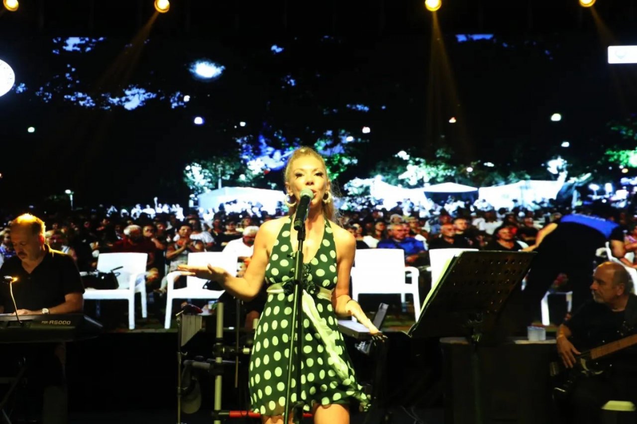 Burhaniye’de nostalji rüzgarı