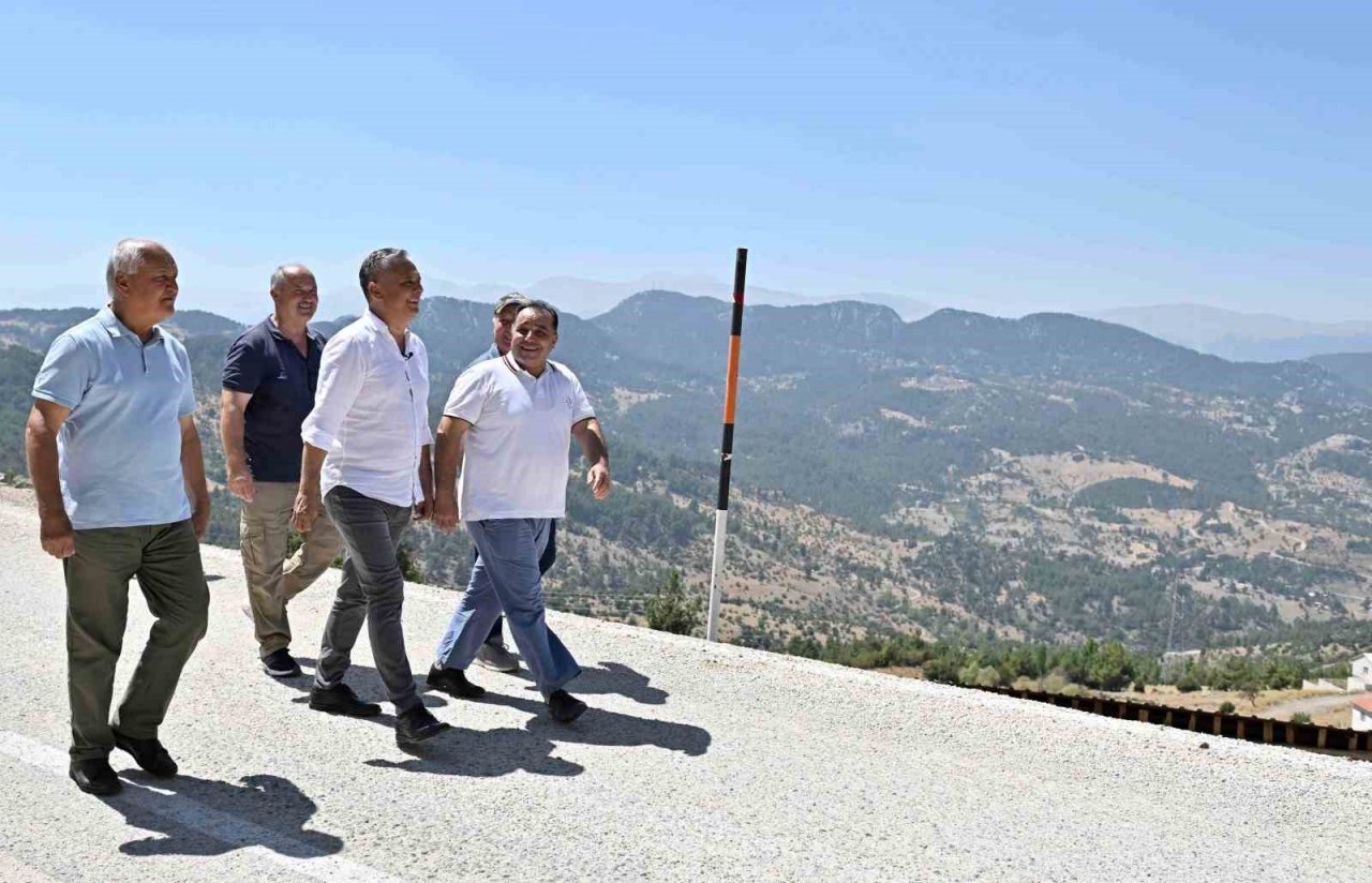 Başkan Uysal, yaylada çocukluk arkadaşlarıyla buluştu