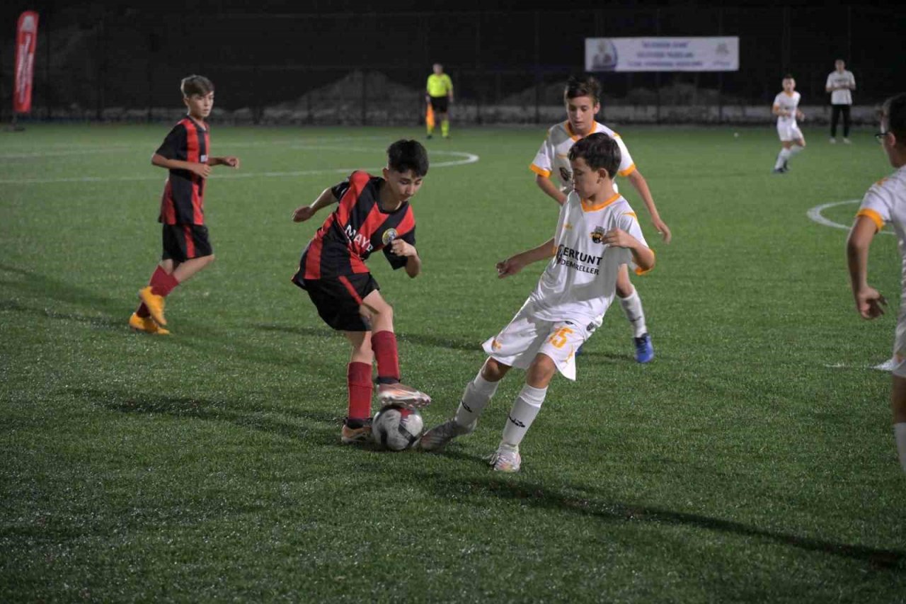 Geleceğin Şehri Geleceğin Yıldızları Futbol Turnuvası sona erdi