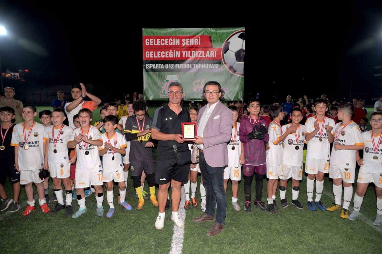 Geleceğin Şehri Geleceğin Yıldızları Futbol Turnuvası sona erdi