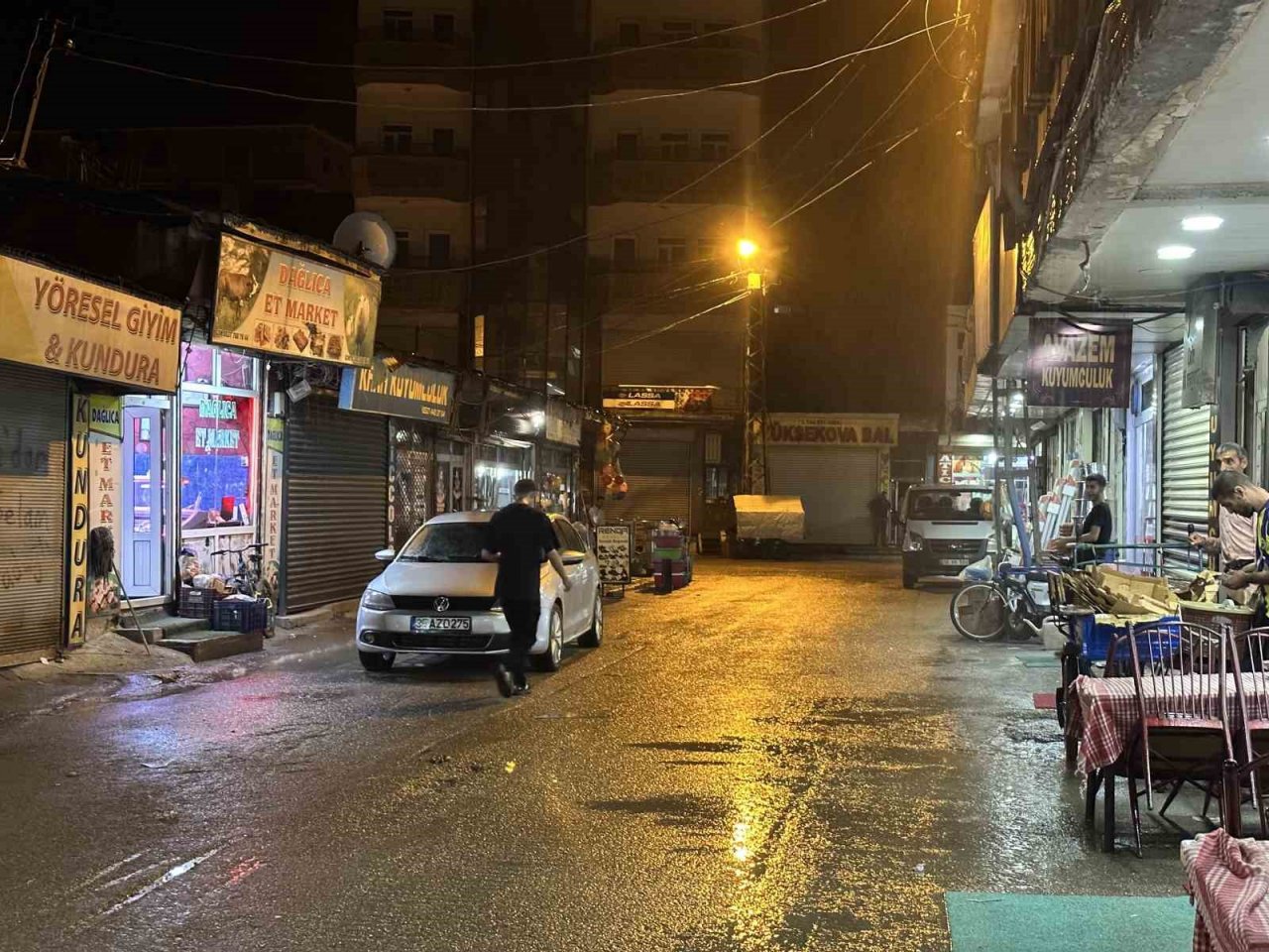 Yüksekova’da akşam yağan yağmur sevindirdi