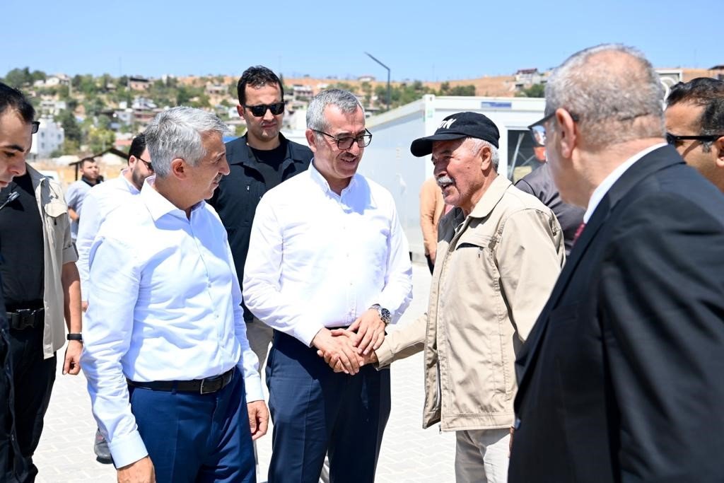 Başkan Güngör; “Pazarcık’ta kalıcı konutlar hızla yükseliyor”