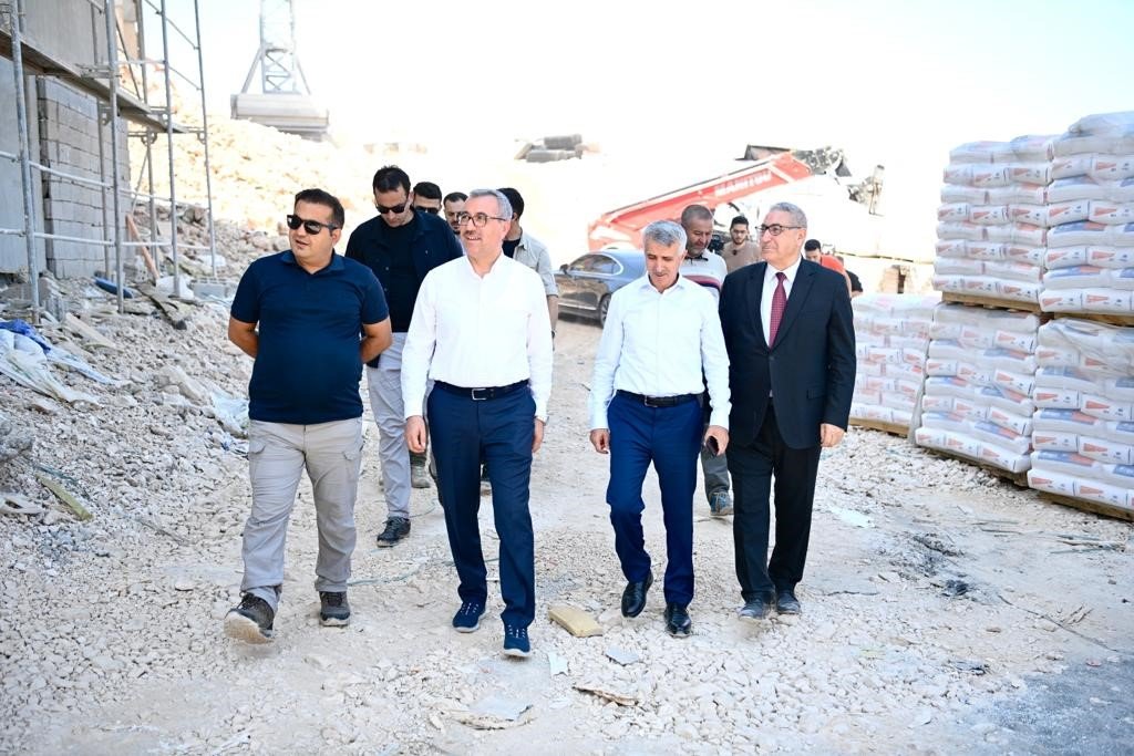 Başkan Güngör; “Pazarcık’ta kalıcı konutlar hızla yükseliyor”