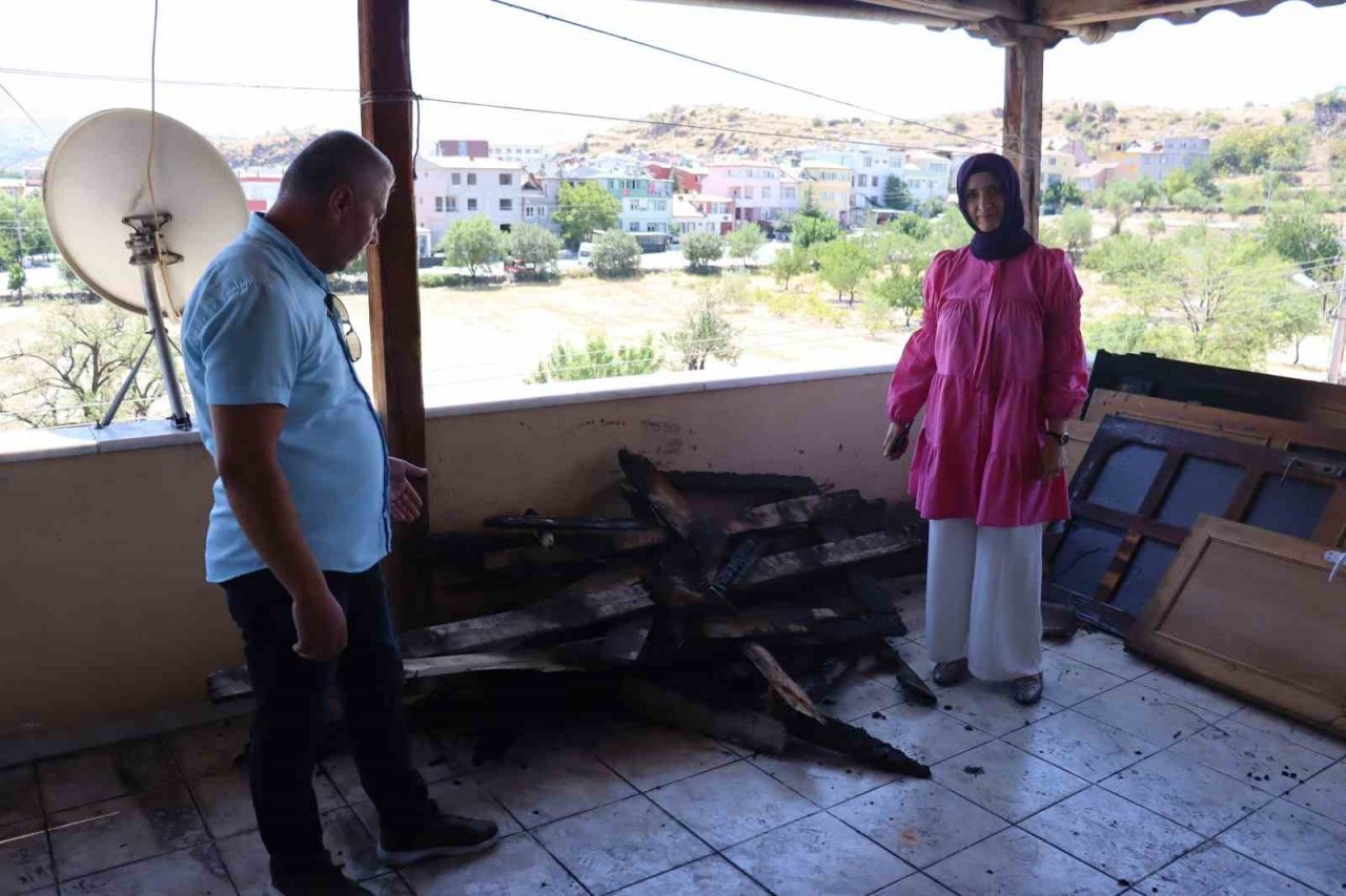 Ev sahibinin çıkarmak istediği kiracı evi ateşe verip kaçtı