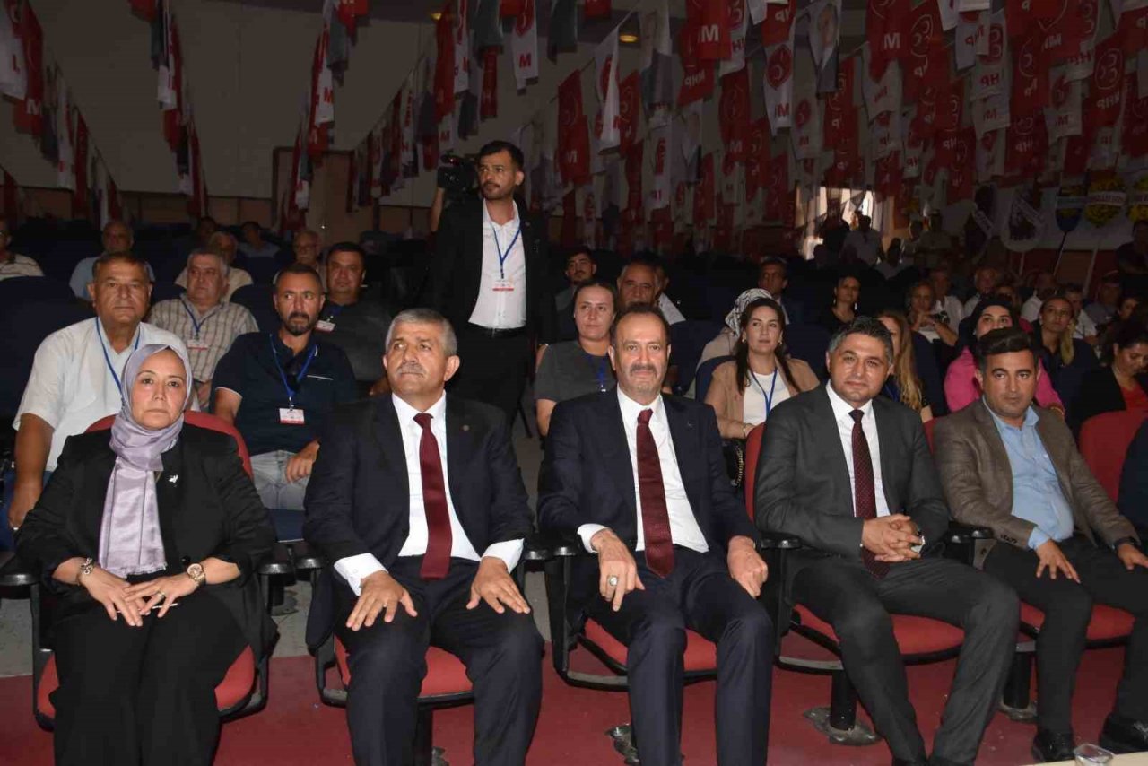 MHP Aliağa’da Nuray Aydemir güven tazeledi