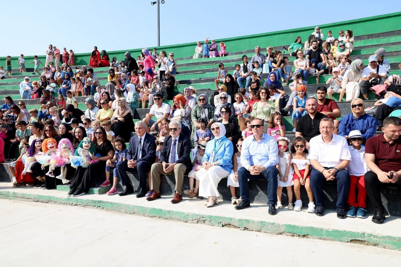 Başkan Yüce: “Çocuk gülerse dünya güler anlayışıyla çalışıyoruz”