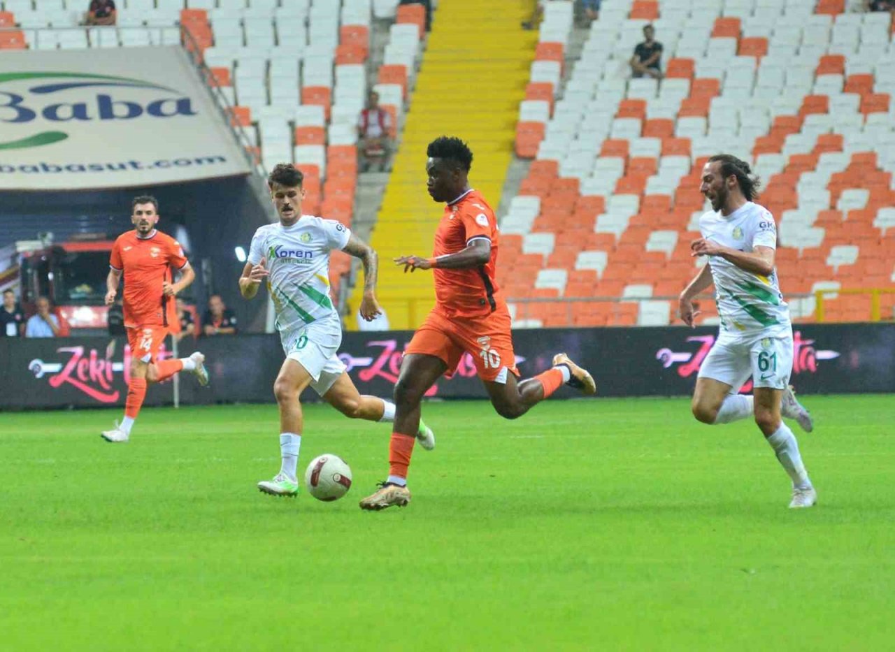 Trendyol 1.Lig: Adanaspor: 1 - Şanlıurfaspor: 0 (İlk yarı)
